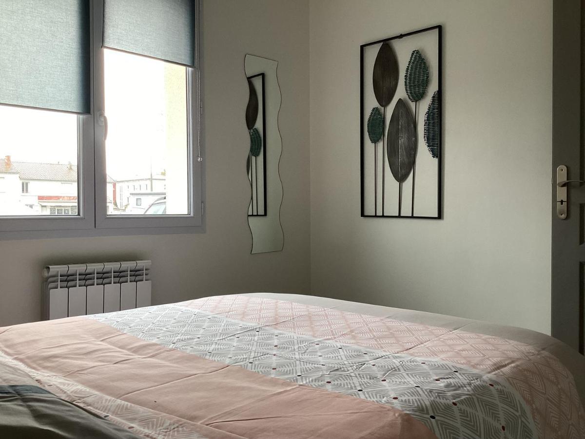 Joli Appartement 50 M2 Classe 3 Etoiles Avec Terrasse Et Jardin La Rochelle  Luaran gambar